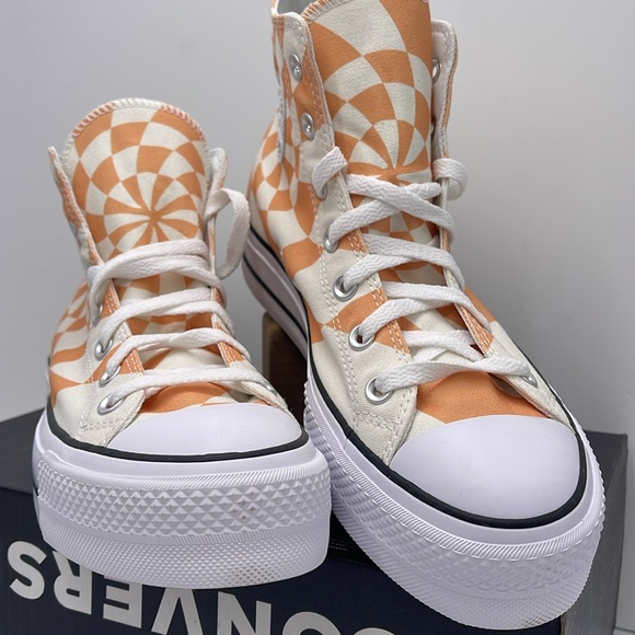 Converse WMNS A10010C CTAS LIFT HI
ORANGE CANDY/WHITE/BLACK A10010C Platforms - Picture 5 of 16